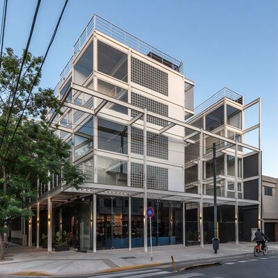 อาคารอพาร์ตเมนต์โครงสร้างเหล็กสมัยใหม่ ที่อยู่อาศัยสำเร็จรูปทนทานสำหรับการใช้ชีวิตในเมือง