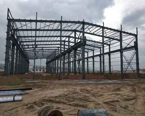 โครงสร้างเหล็กเบาอุตสาหกรรม Prefabricated อาคารคลังสินค้า H ส่วนก่อสร้าง ผลิตโดยจีน