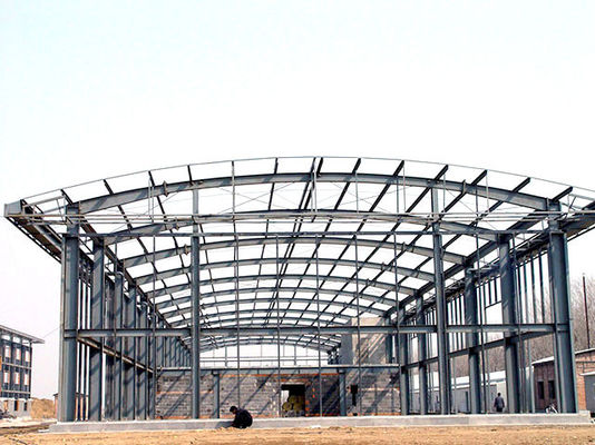 โครงสร้างเหล็กเบาอุตสาหกรรม Prefabricated อาคารคลังสินค้า H ส่วนก่อสร้าง ผลิตโดยจีน