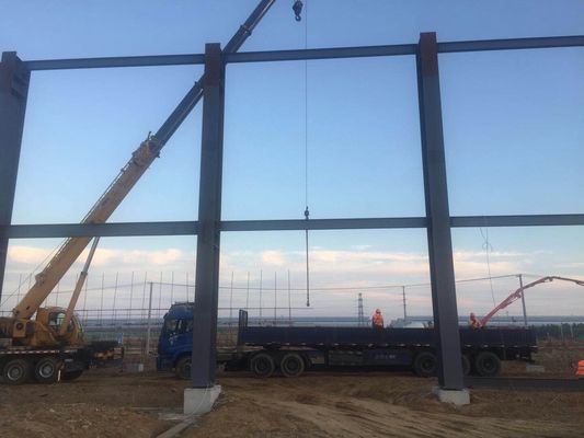 H ภาค Steel Prefab อาคารคลังสินค้า รุ่น Hot Rolled โกลาปานิเคราะห์เศรษฐกิจอุตสาหกรรม น้ําหนักเบา