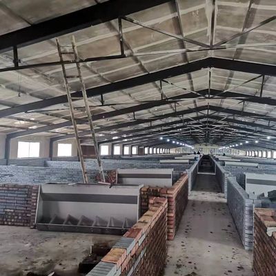โครงสร้างอุตสาหกรรม Prefab / Preengineered Steel Structure Building โรงงานกันความร้อนจากเหล็กเบา