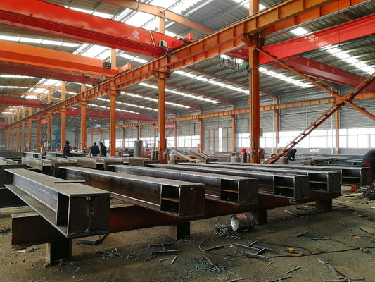 โรงงานโครงสร้างเหล็กสำเร็จรูป Q235B Q355B ช่วงกว้าง เครนพร้อมใช้งาน