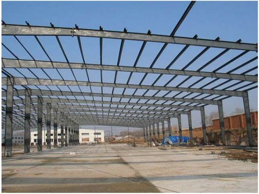 H ภาค Steel Prefab อาคารคลังสินค้า รุ่น Hot Rolled โกลาปานิเคราะห์เศรษฐกิจอุตสาหกรรม น้ําหนักเบา