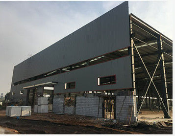 H ภาค Steel Prefab อาคารคลังสินค้า รุ่น Hot Rolled โกลาปานิเคราะห์เศรษฐกิจอุตสาหกรรม น้ําหนักเบา