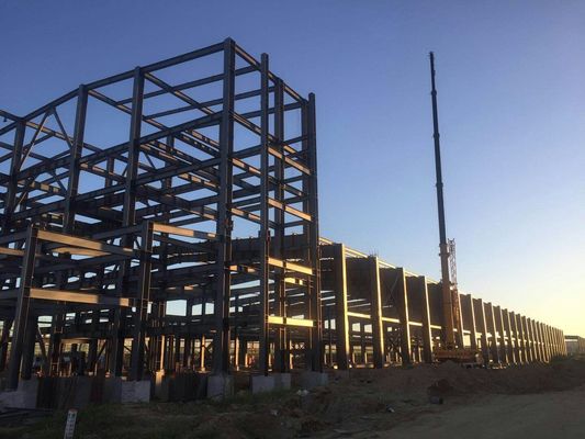 โครงสร้างเหล็ก Prefab ที่กําหนดเอง วัสดุก่อสร้าง โรงงานคลังสินค้า โรงงานเก็บของเย็น โรงงาน Prefab