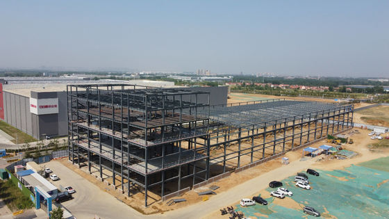 โกดังโครงสร้างเหล็ก Prefab กับ H-Section Beams อายุการใช้งาน 50 ปี