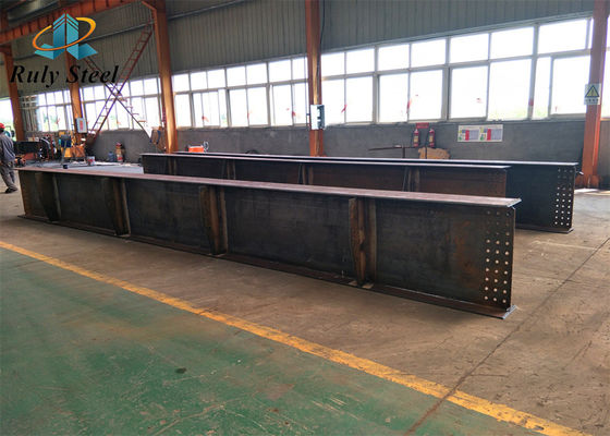 โครงสร้างเหล็ก โครงสร้างเหล็กเรือนเหล็ก Prefabricated วัสดุ H รางและเสา โรงงานเหล็กขนาดใหญ่