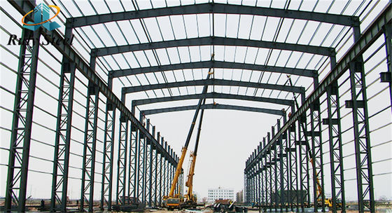 โรงงานมืออาชีพ โครงสร้างเหล็ก Preengineered โครงสร้างเหล็ก Frame Warehouse