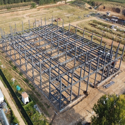 โกดังโครงสร้างเหล็กสำเร็จรูป Q235B Q355B ASTM A36 ช่วงกว้าง