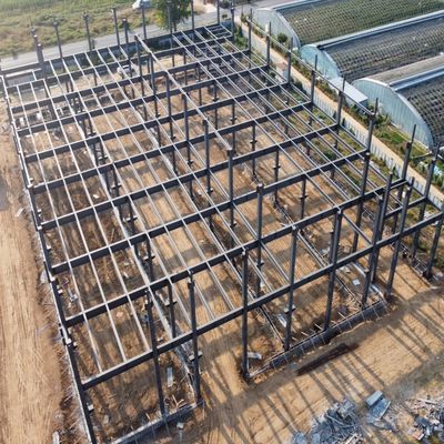 โกดังโครงสร้างเหล็ก Prefab กับ H-Section Beams อายุการใช้งาน 50 ปี