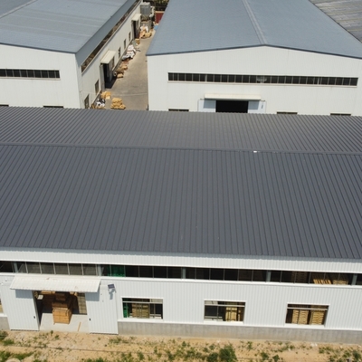 Q355B โรงงานโครงสร้างเหล็กที่มีผนังหิน Sa 2.5