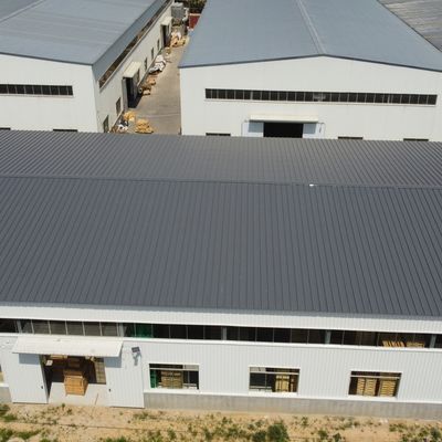 โครงสร้างเหล็ก โกดัง Prefabricated กับ customized กรานบนหัว