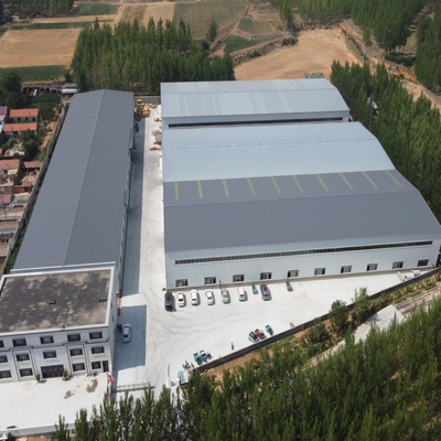 โรงงานสร้างโครงสร้างสแตนเลสแบบ Prefab ที่มีความยืดหยุ่นและทนลมสูง