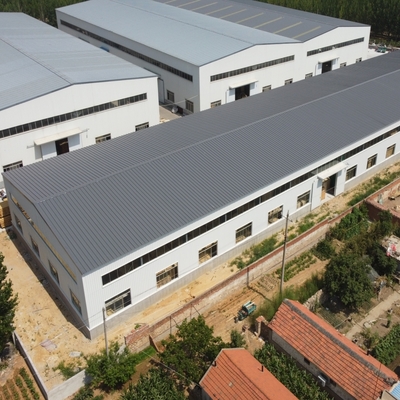 โกดังโครงสร้างเหล็ก Prefab กับ H-Section Beams อายุการใช้งาน 50 ปี