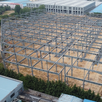 โรงงานสำเร็จรูปโครงสร้างเหล็กพร้อมโครงสร้างเสา H และแผงแซนวิช
