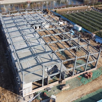 โครงสร้างเหล็กสำเร็จรูปแบบ Portal Frame สำหรับการก่อสร้างโรงงาน