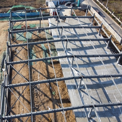 โครงสร้างเหล็กสำเร็จรูปแบบ Portal Frame สำหรับการก่อสร้างโรงงาน