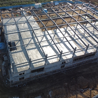 โครงสร้างเหล็กสำเร็จรูปแบบ Portal Frame สำหรับการก่อสร้างโรงงาน