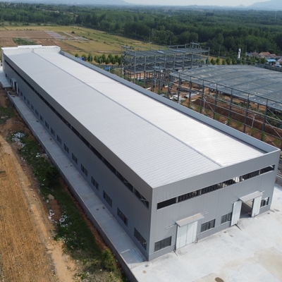 โครงสร้างเหล็ก Prefabricated Custom Warehouse Q355 ราง H-Section
