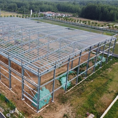คลังสินค้าโครงสร้างเหล็ก Prefab กับ H-Section Beams อายุการใช้งาน 50 ปี