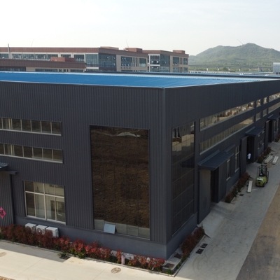 คลังสินค้าโครงสร้างเหล็กสำเร็จรูปที่กำหนดเอง โรงงาน Q355B