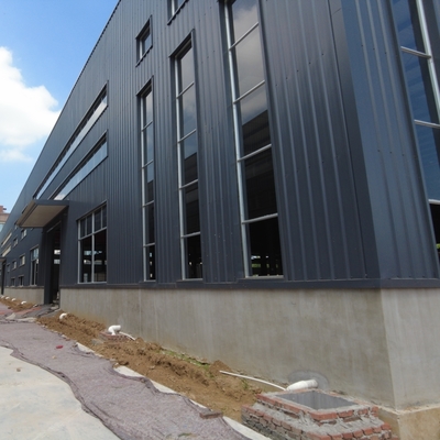 อาคารโครงสร้างเหล็ก Prefab ที่มีอายุการใช้งาน 50 ปี ได้รับการรับรอง CE