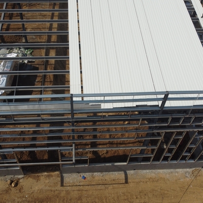 Q235B EPS Wall PEB อาคารเหล็กที่มีอายุการใช้งาน 50 ปี
