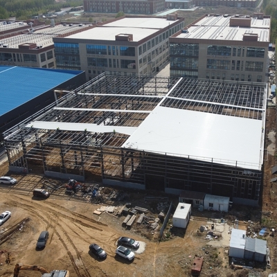 โกดังโครงสร้างเหล็ก Prefab กับ H-Section Beams อายุการใช้งาน 50 ปี