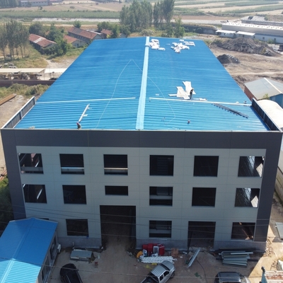 โกดังโครงสร้างเหล็ก Prefab กับ H-Section Beams อายุการใช้งาน 50 ปี
