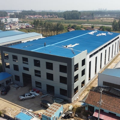 อาคารโครงสร้างสแตนเลส Prefab สําหรับโรงงานคลังสินค้า CE รับรอง