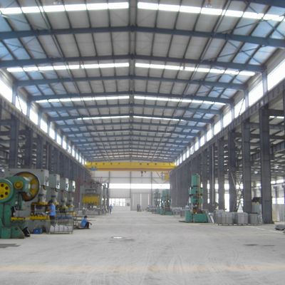 โครงสร้างเหล็ก โกดัง Prefabricated กับ customized กรานบนหัว
