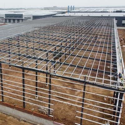 โครงสร้างเหล็ก Prefab โกดัง 133m x 67m กับแผ่นกระจก