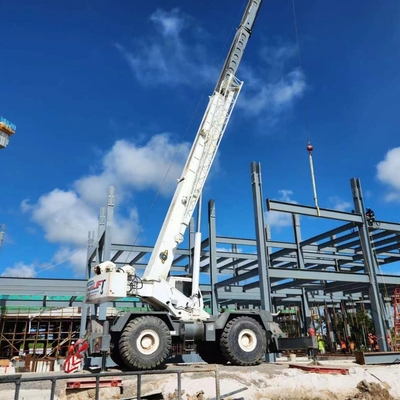 อาคารโครงสร้างกรอบเหล็กแบบ Prefab สําหรับโกดังและศูนย์การค้า