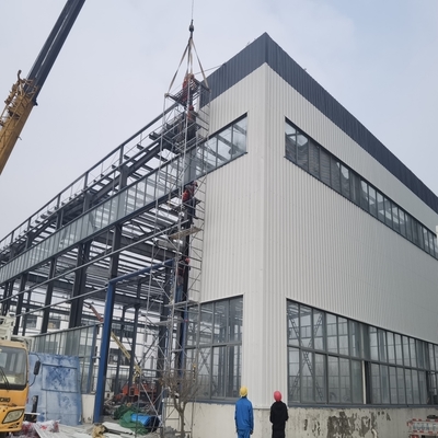 โกดังโครงสร้างเหล็ก Prefab กับ H-Section Beams อายุการใช้งาน 50 ปี