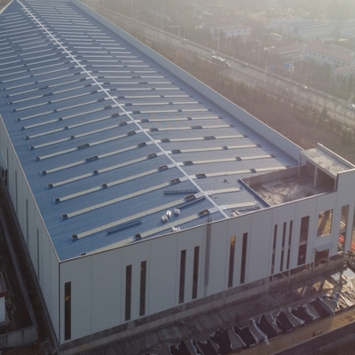 โครงสร้างเหล็ก Prefab อาคารคลังสินค้าที่มี H-Section Beams
