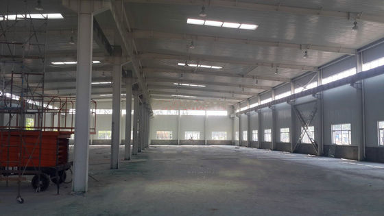 โรงงานโรงงานโครงสร้างเหล็ก Preengineered น้ําหนักเบา คุณภาพสูง