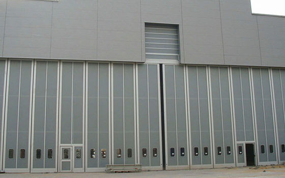 โรงเก็บเครื่องบินโครงสร้างเหล็กพร้อมเหล็ก Q235B Q355B ASTM A36