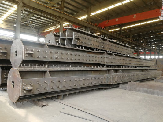 Hot Dip Galvanized Prefabricated Steel Structure Cross Column สร้างจากสแตนเลส